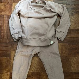 Lulu & Roo sweatsuit 3T! 💕